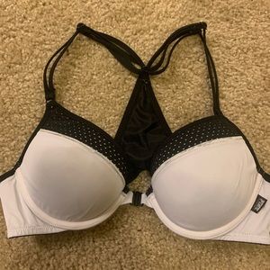 Victors secret pink bra 34A